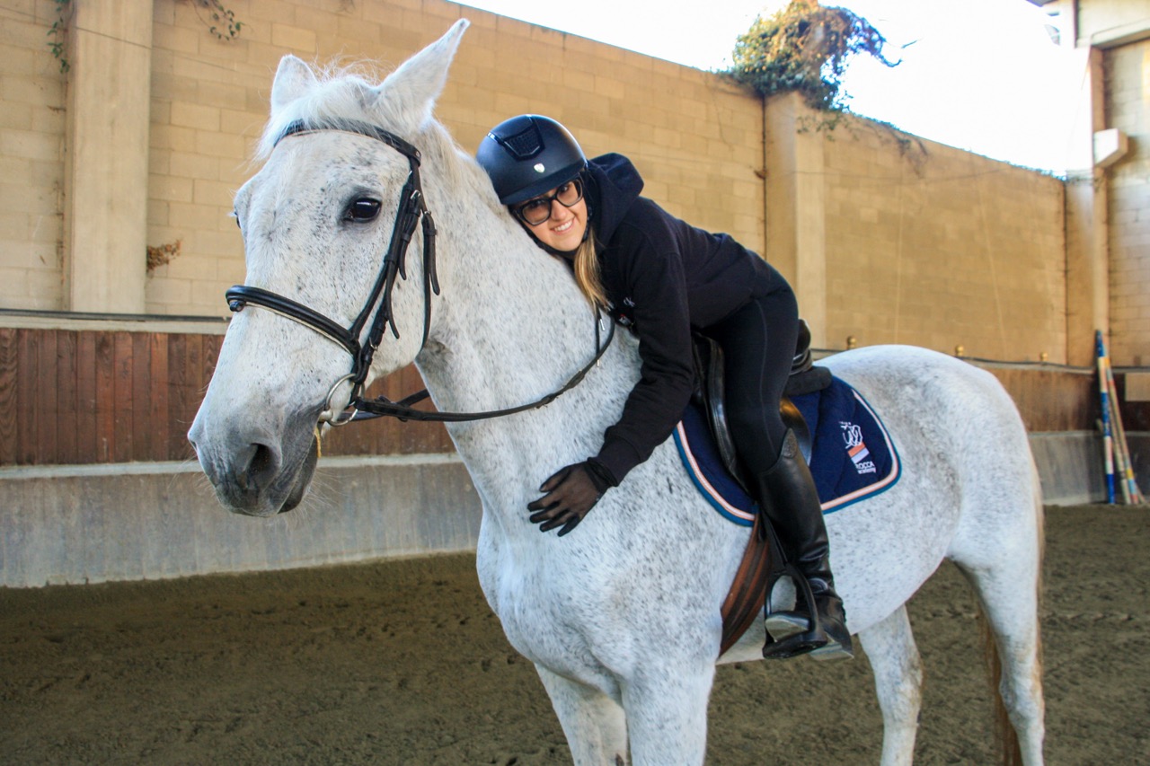 Corso personalizzato di equitazione su misura per il cavaliere